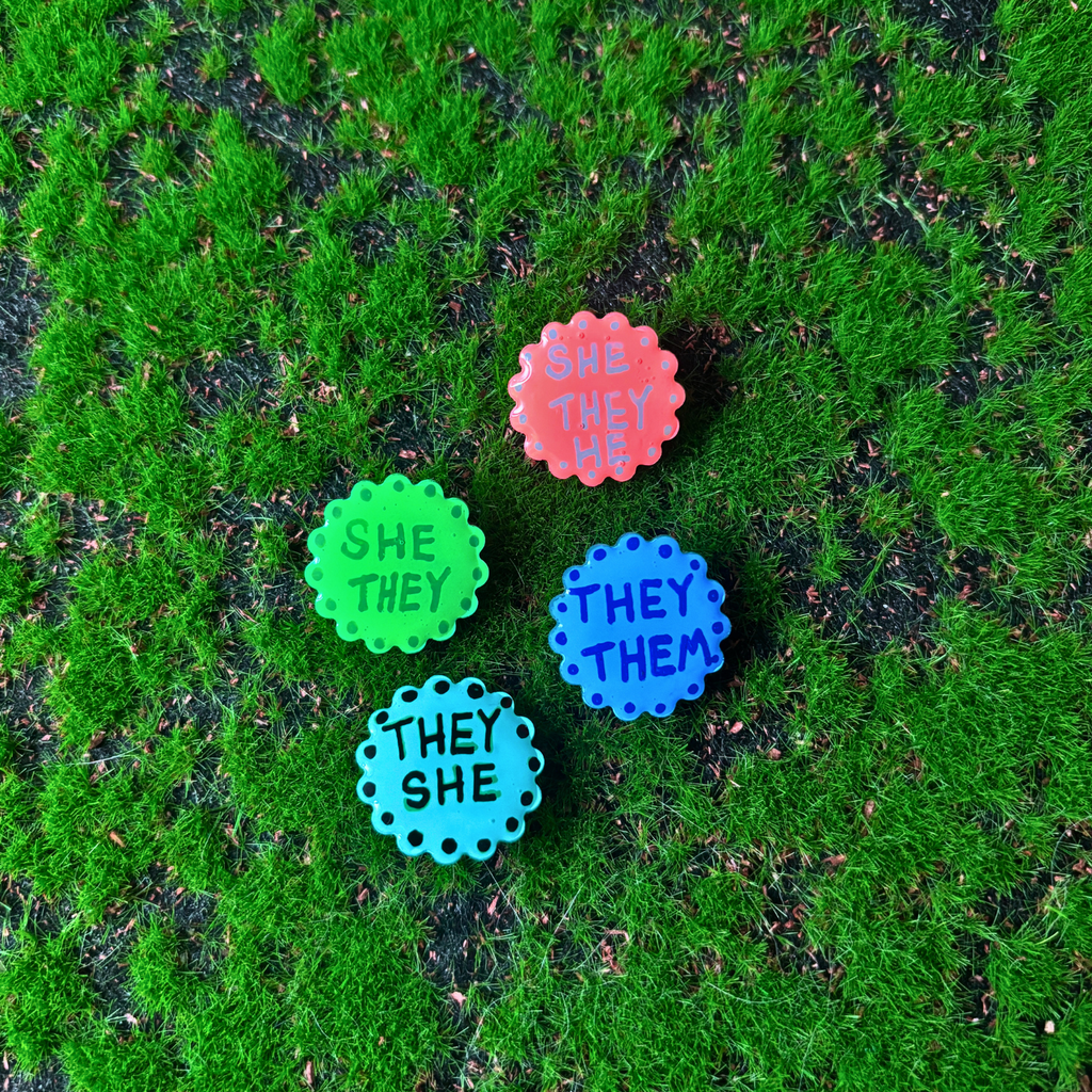 pro-noun pins